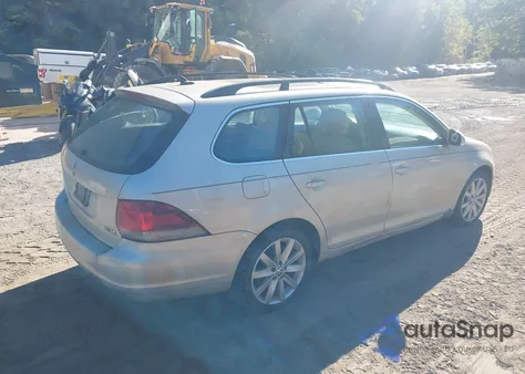 2011 Volkswagen Jetta Sportwagen 2.5L Se from USA, damaged, VIN 3VWPX7AJ2BM601319